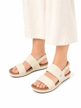 Size 9 Reef Women’s Water Vista Slingback Sandals Ivory White